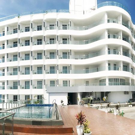 Labersa Hotel & Convention Center Samosir Sinapuran ภายนอก รูปภาพ