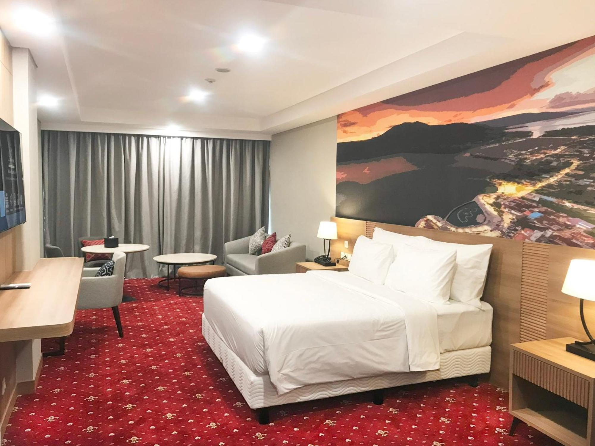 Labersa Hotel & Convention Center Samosir Sinapuran ภายนอก รูปภาพ
