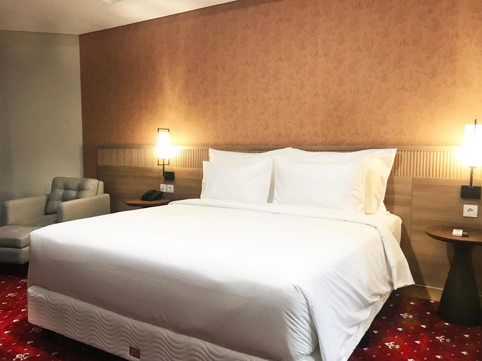 Labersa Hotel & Convention Center Samosir Sinapuran ภายนอก รูปภาพ