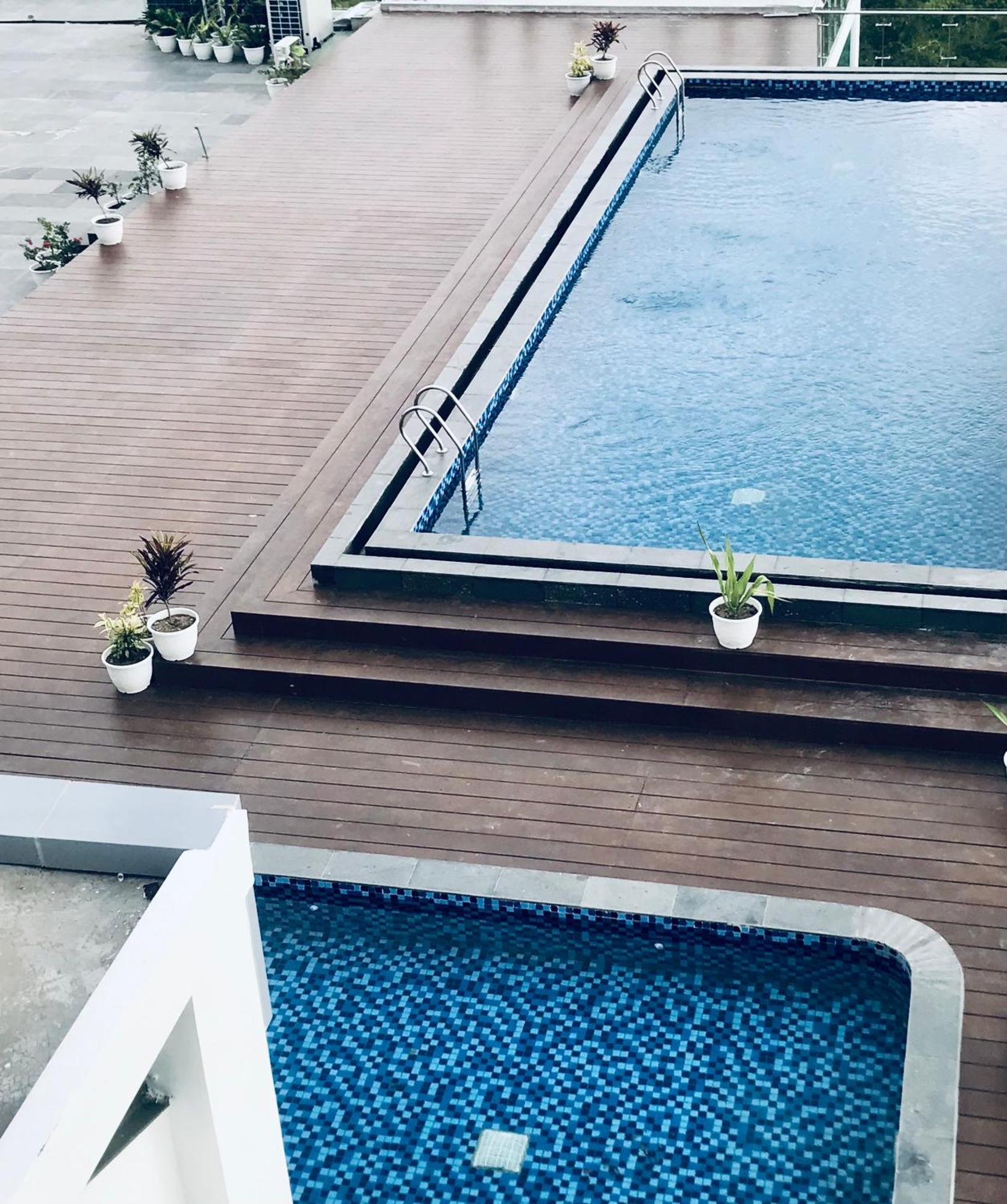 Labersa Hotel & Convention Center Samosir Sinapuran ภายนอก รูปภาพ